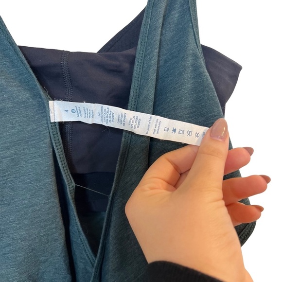 Lululemon Twist and Turn Tank - Picture 7 of 7